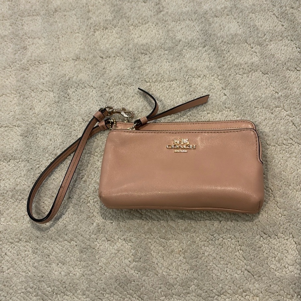 New Coach wristlet/wallet only used once!